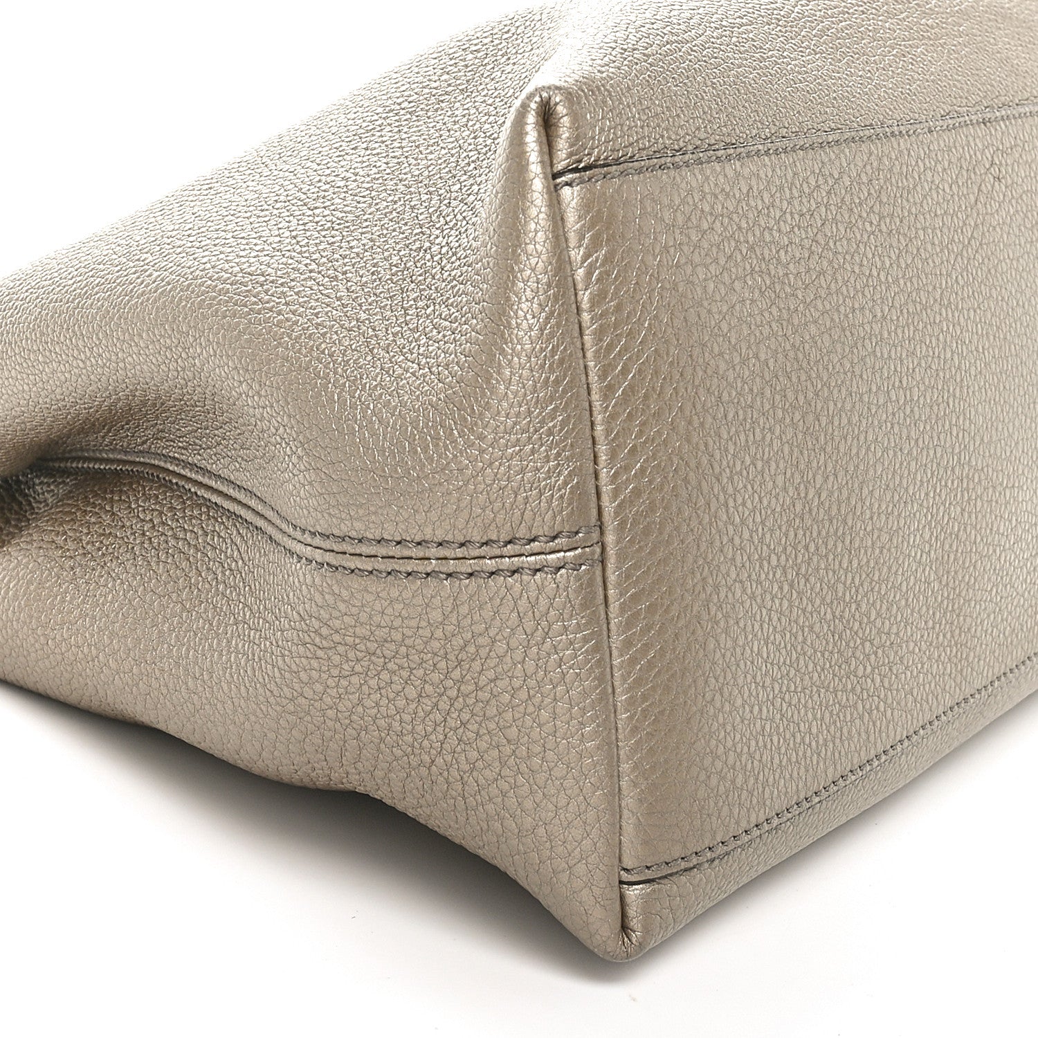 Gucci Metallic Pebbled Calfskin Medium Soho Chain Shoulder Bag Golden Beige 9 of 10