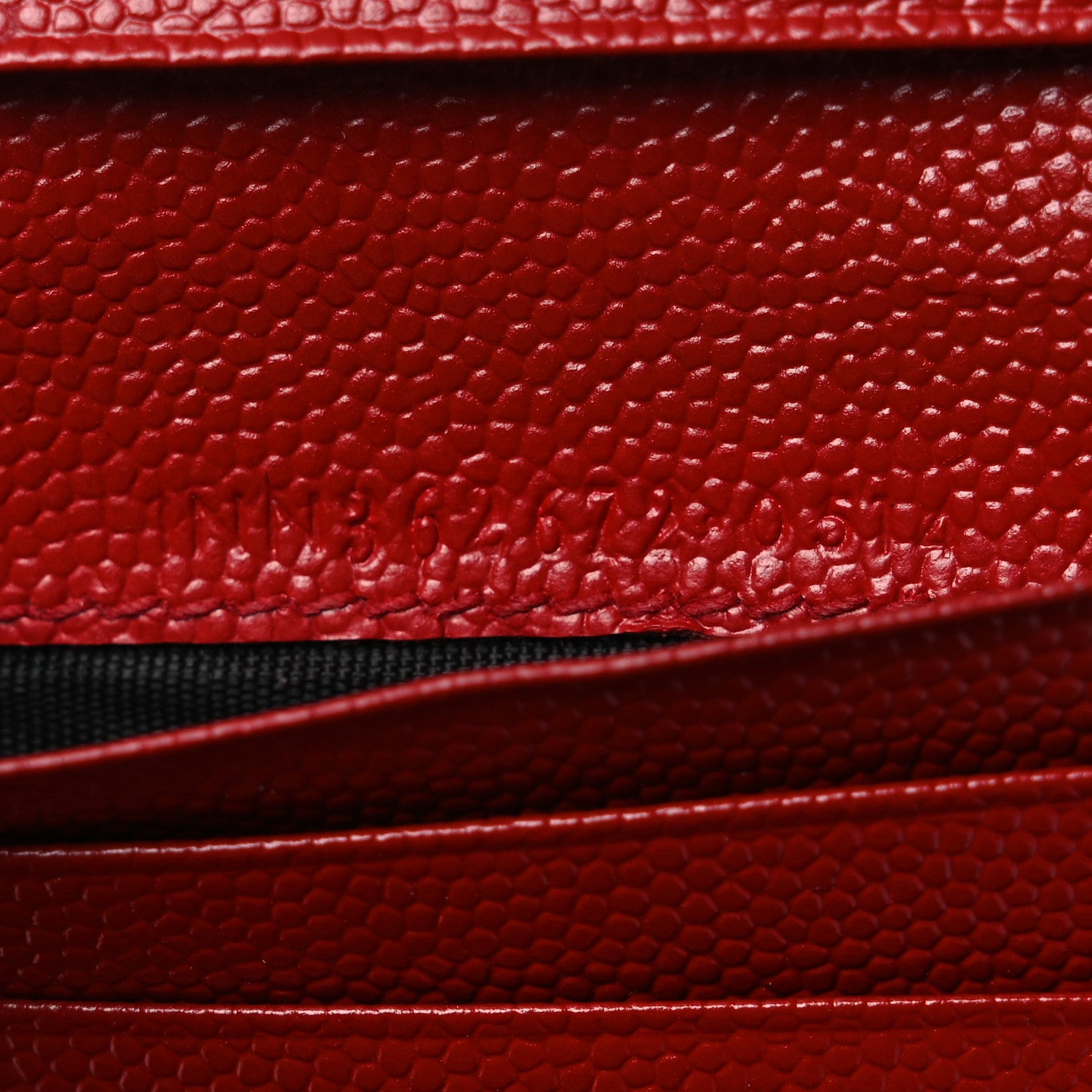 Saint Laurent Grain De Poudre Matelasse Chevron Monogram Compact Wallet Red 7 of 9