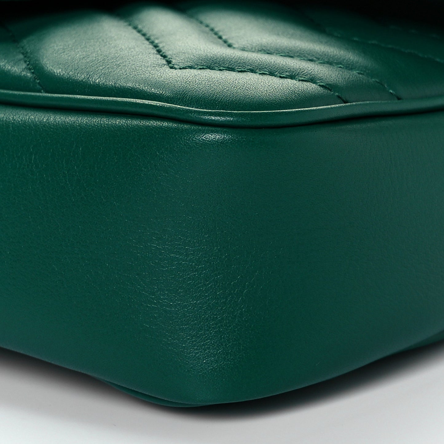 Calfskin Matelasse Super Mini GG Marmont Shoulder Bag Emerald Green