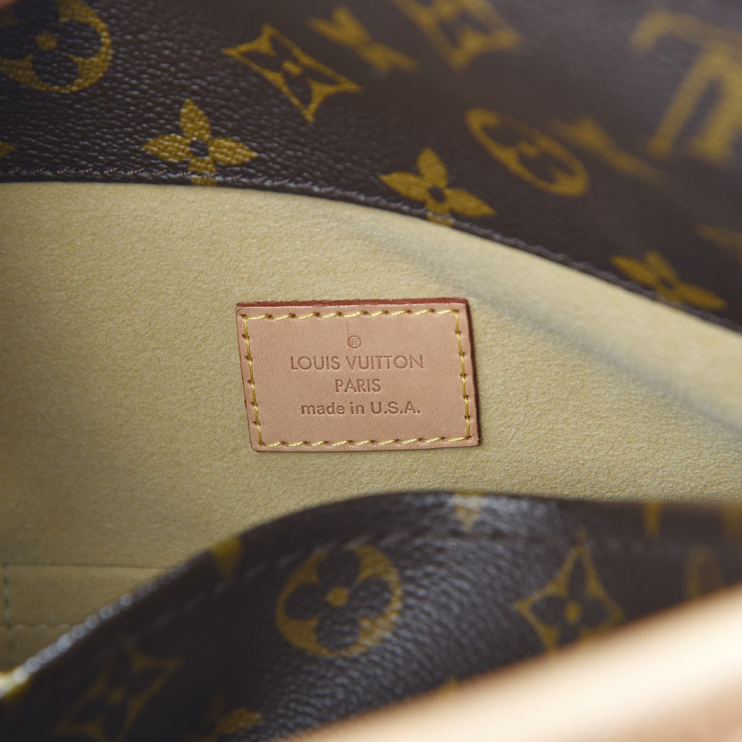 Monogram Artsy MM