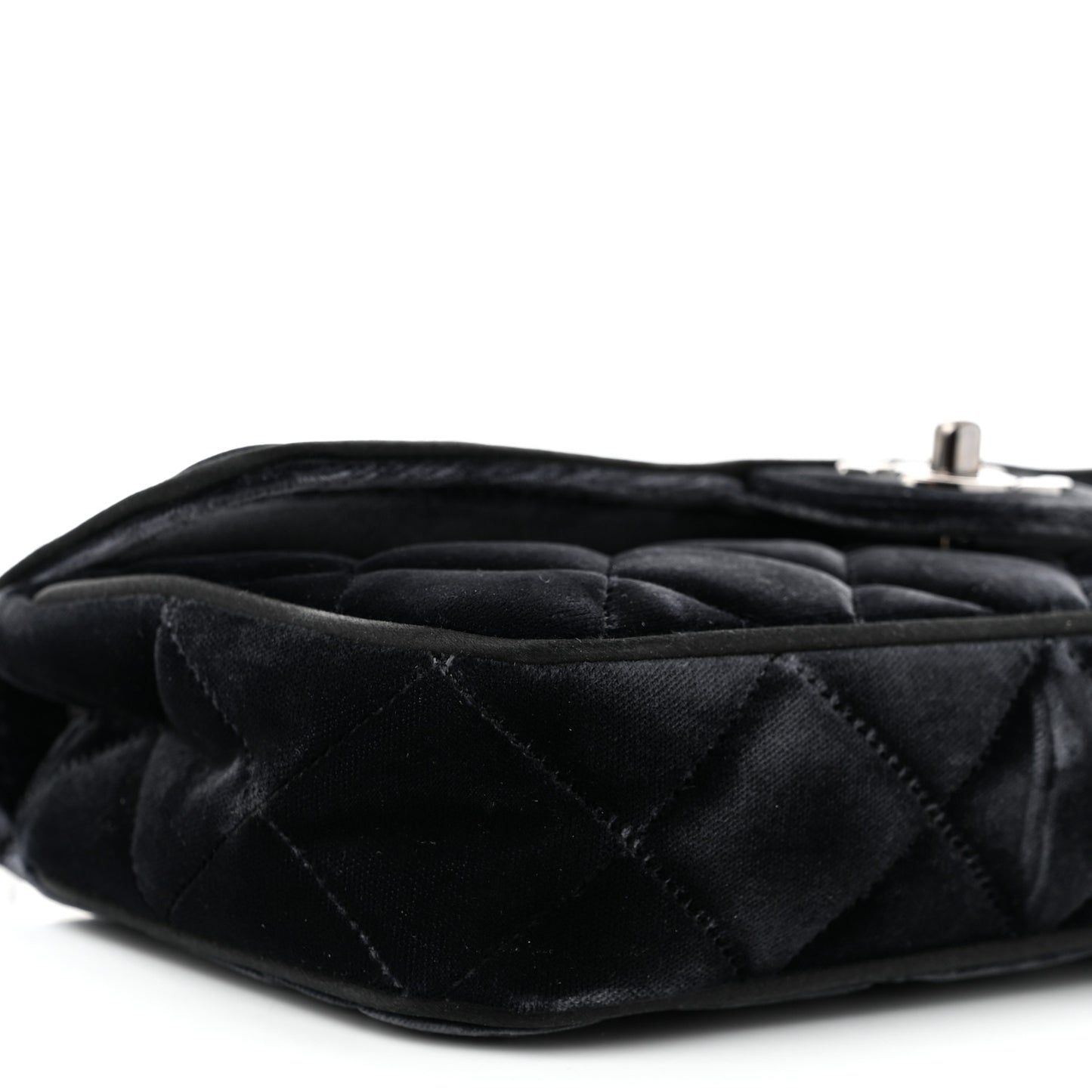 Velvet Quilted East West Flap Black
