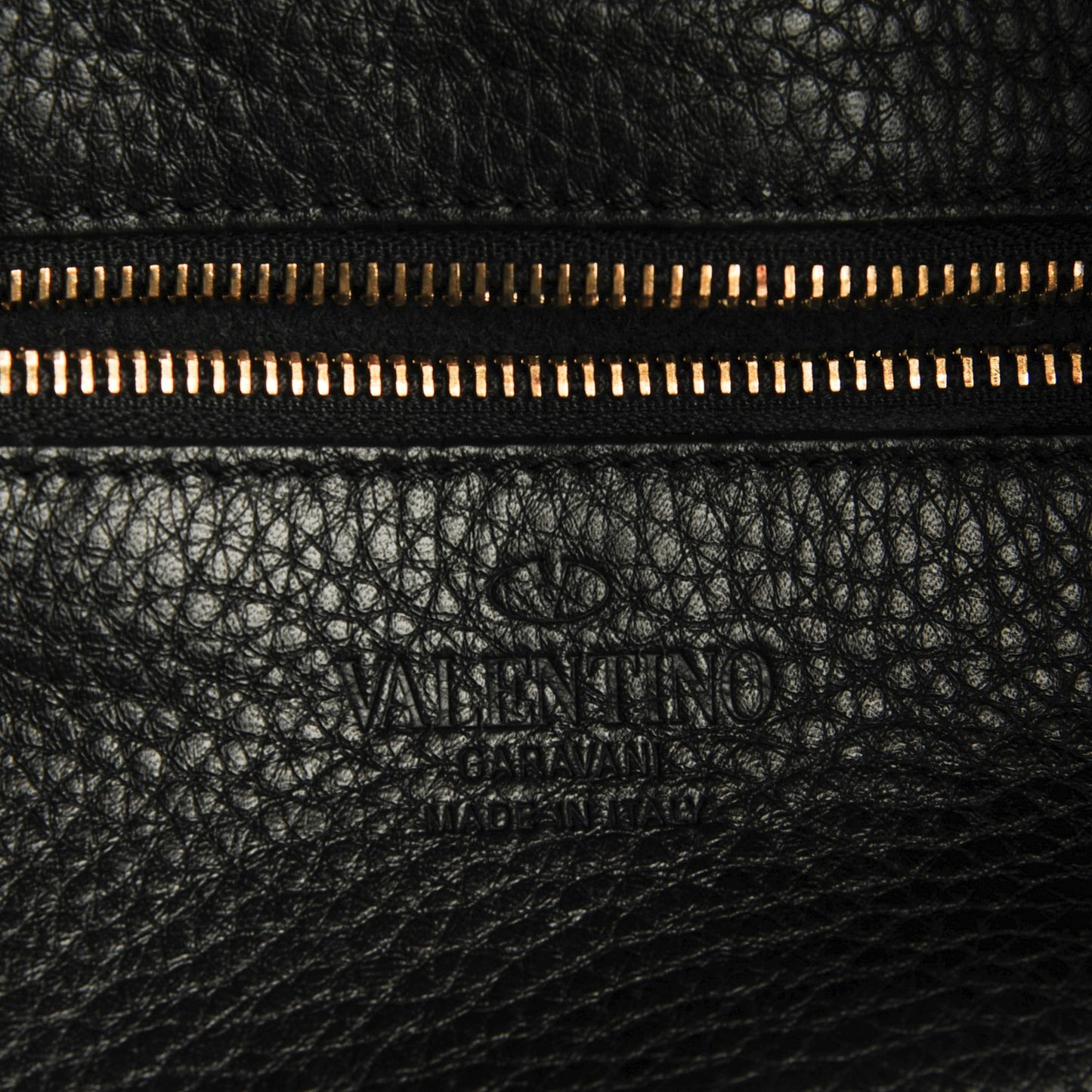Pebbled Calfskin Large Rockstud Flip-Lock Messenger Bag Black