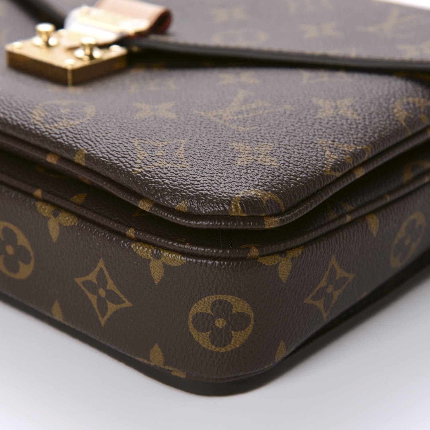 Louis Vuitton Monogram Pochette Metis 7 of 9