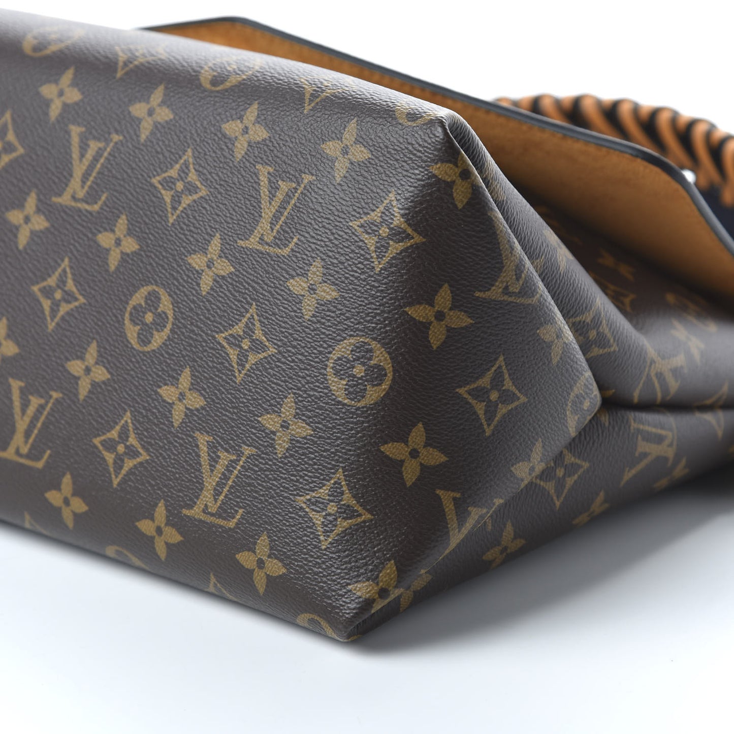 Monogram Beaubourg MM Safran Imperial