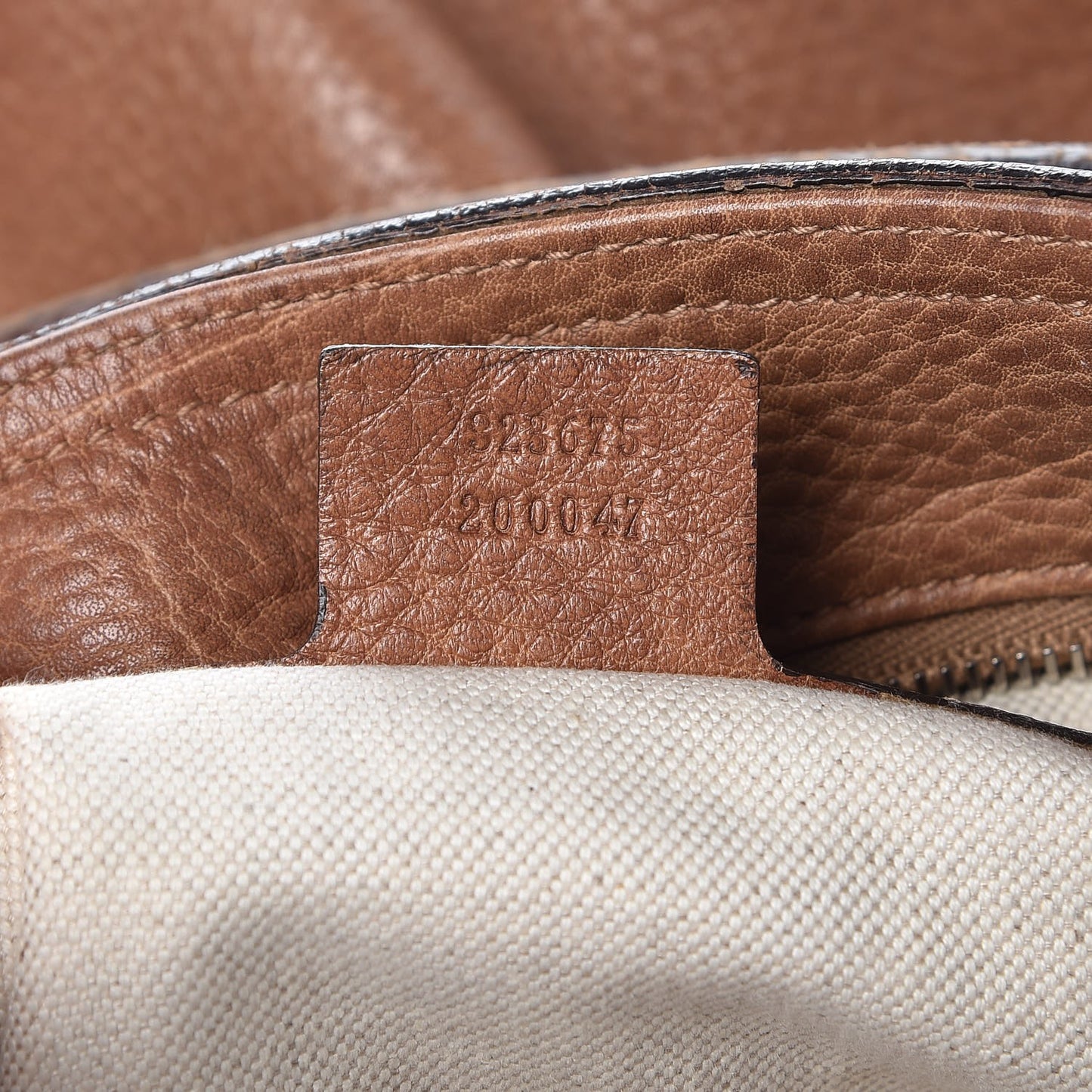Pebbled Calfskin Medium Miss GG Top Handle Bag Light Cuir