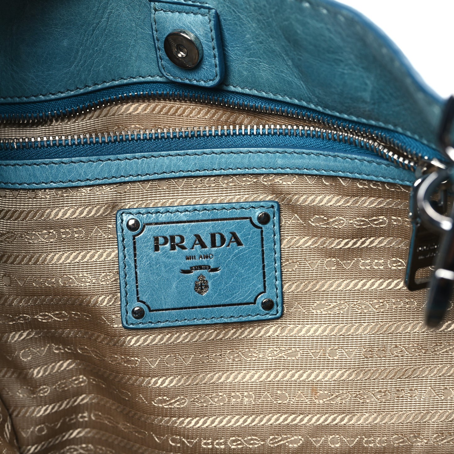 Vitello Shine Shopping Tote Azzurro