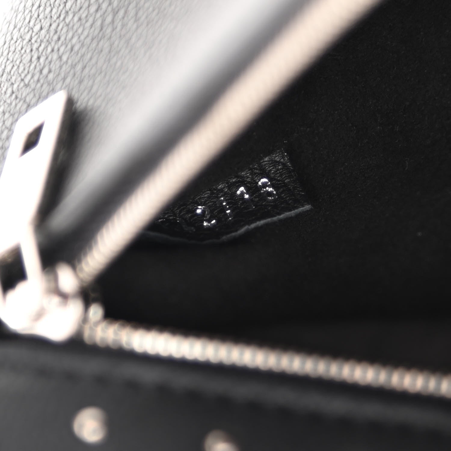Louis Vuitton Soft Calfskin My Lockme Studs Black 6 of 12