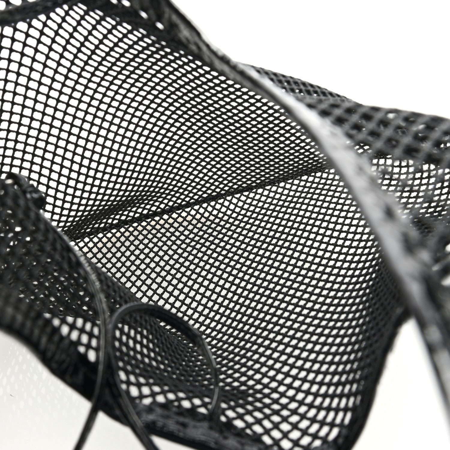 Alaia Fishnet Patent Calfskin Medium One Piece Bag Black 6 of 10