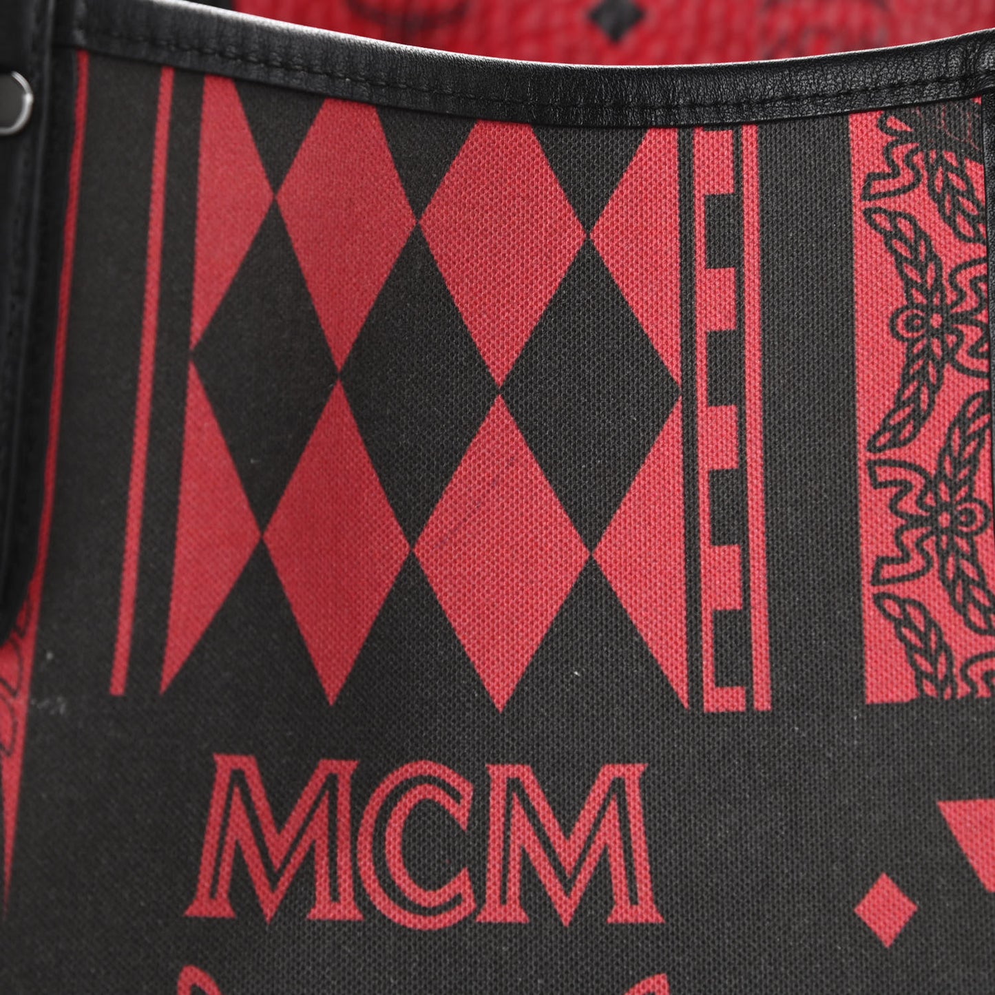 Visetos Medium Project Reversible Shopper Tote Ruby Red Black