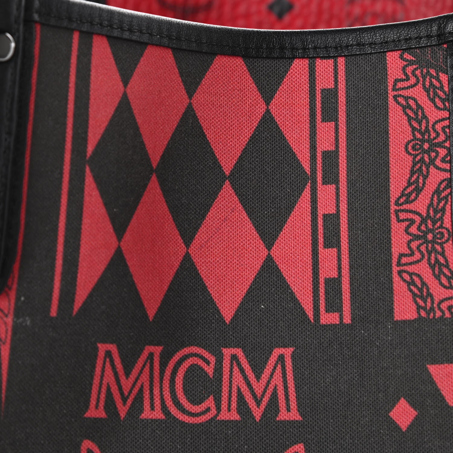 MCM Visetos Medium Project Reversible Shopper Tote Ruby Red Black 18 of 19