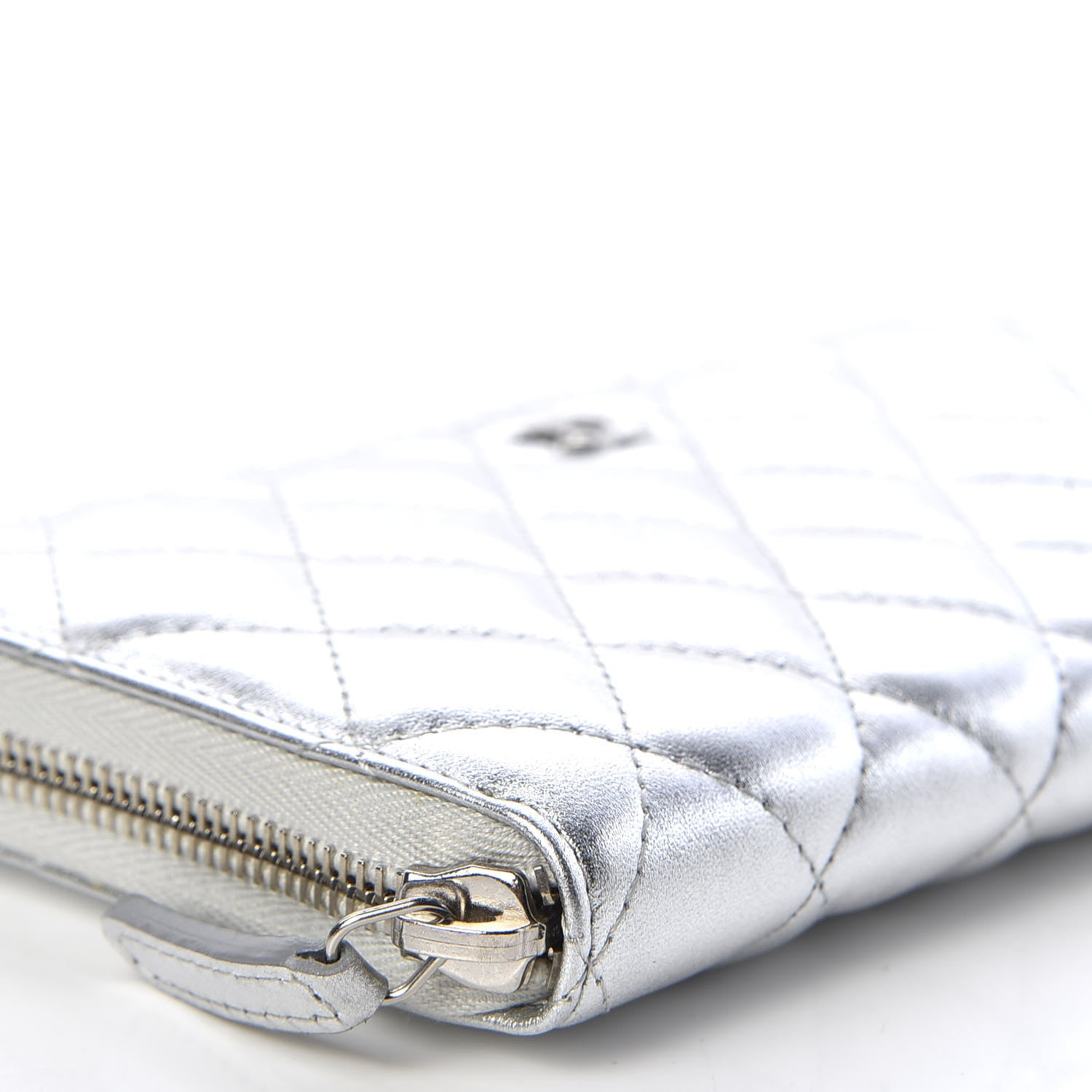Chanel Metallic Lambskin Quilted Large Gusset Zip Around Wallet Silver 5 of 10