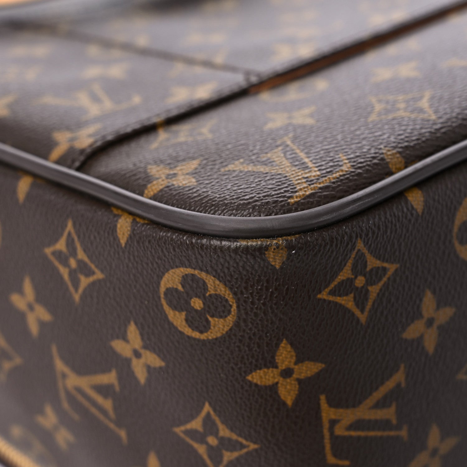 Louis Vuitton Monogram Icare Bag 10 of 22