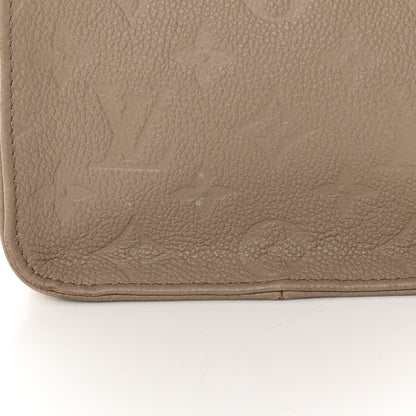 Louis Vuitton Empreinte Monogram Giant Onthego MM Tourterelle 13 of 14