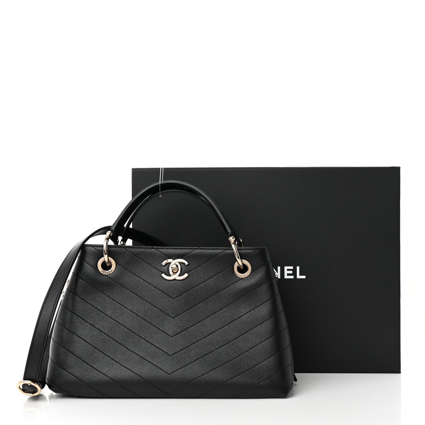 Calfskin Stitched Large Chevron Chic Shopping Bag Black