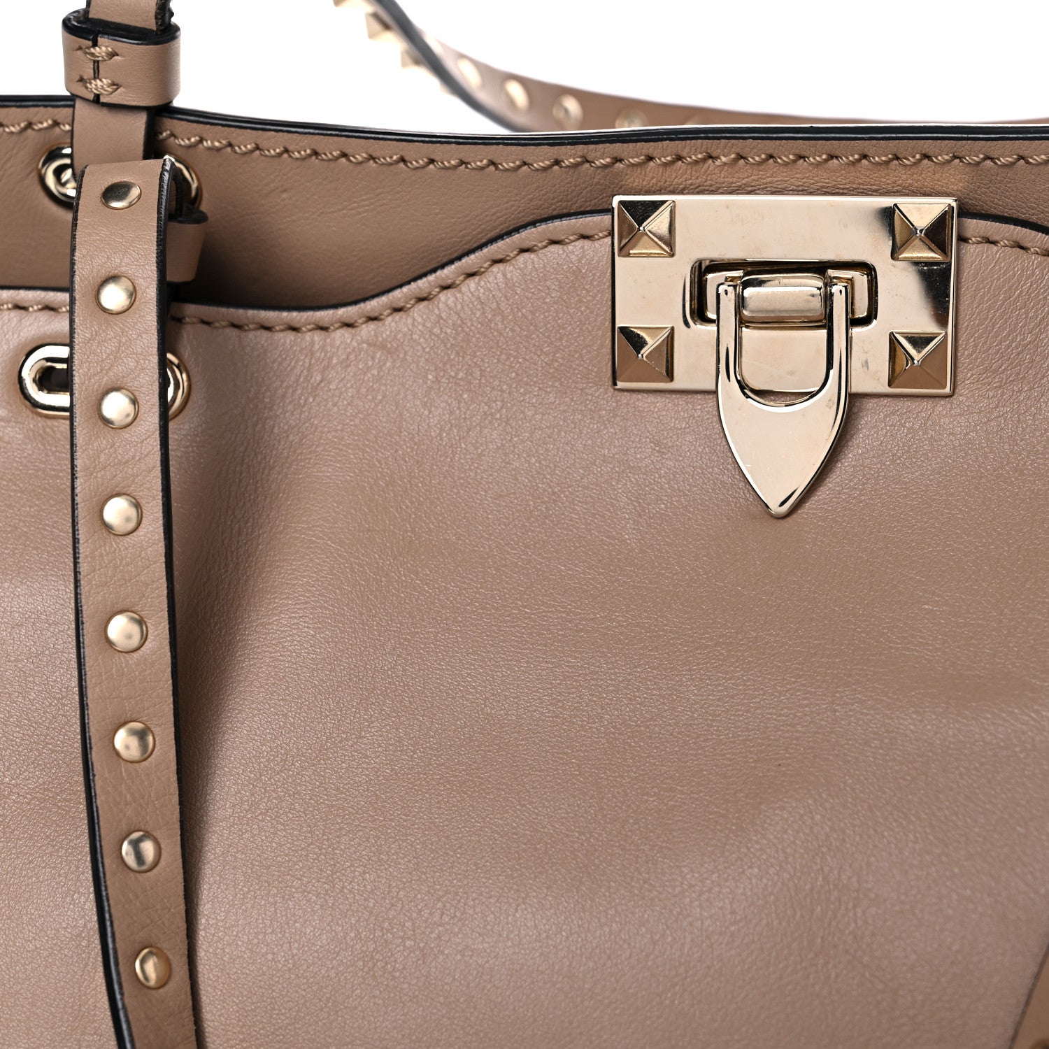 Valentino Garavani Vitello Medium Rockstud Tote Alpaca 21 of 23