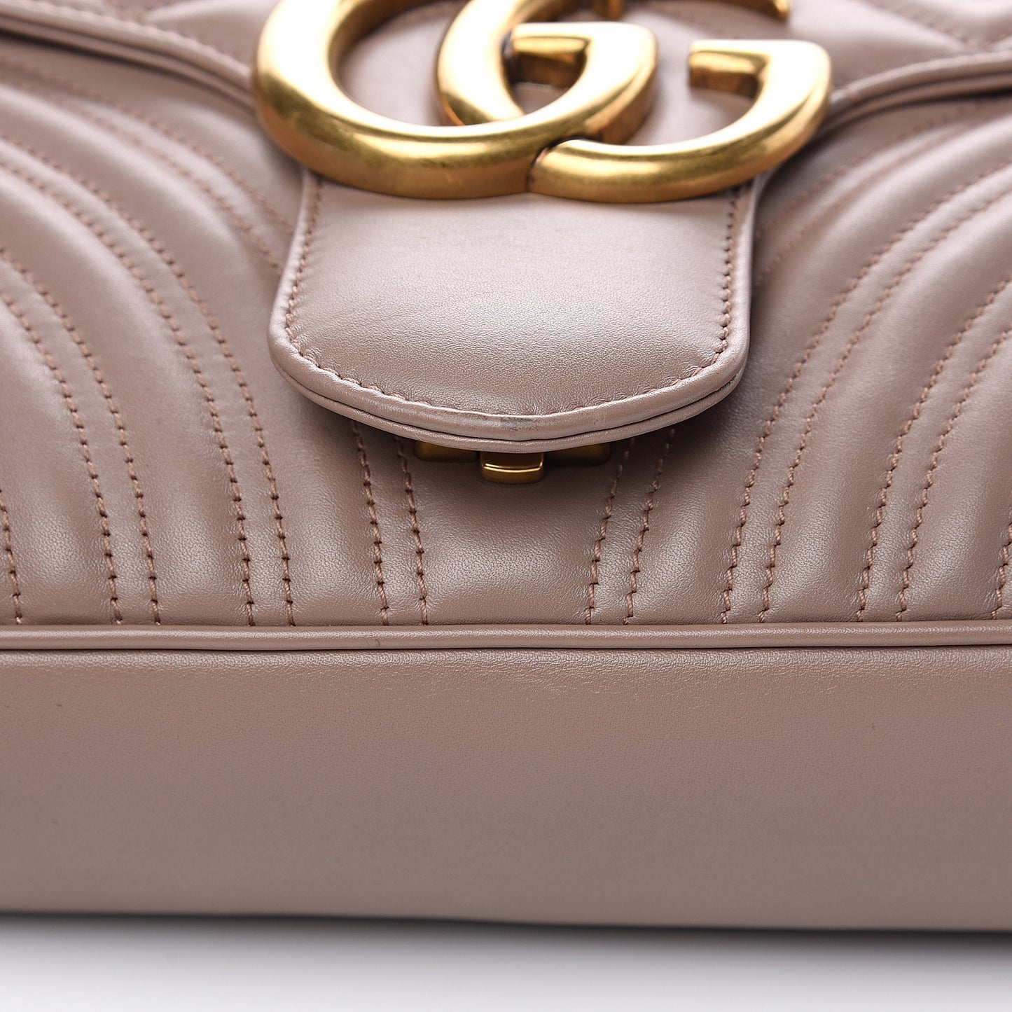 Calfskin Matelasse Medium GG Marmont Shoulder Bag Porcelain Rose