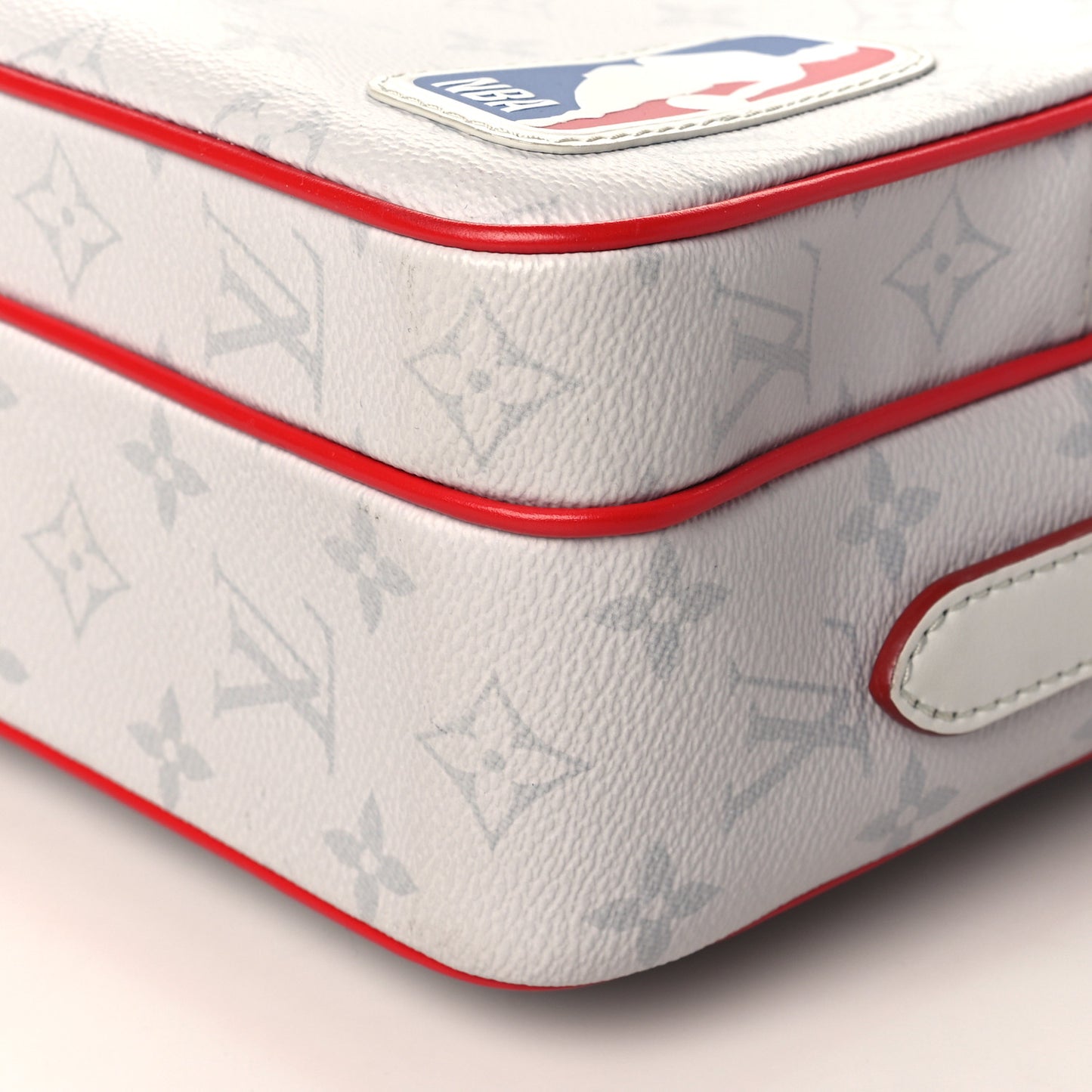 X NBA Monogram Nil Messenger Antarctica
