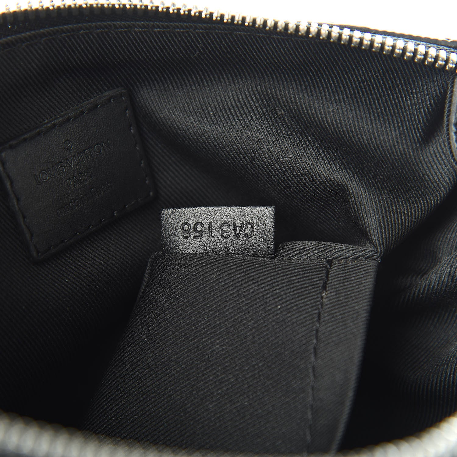 Louis Vuitton Damier Infini Discovery Messenger BB Onyx 7 of 11