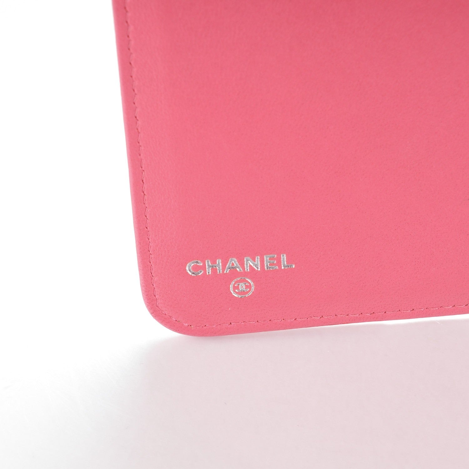 Chanel Lambskin Quilted iPad Case Pink 159579 – FASHIONPHILE
