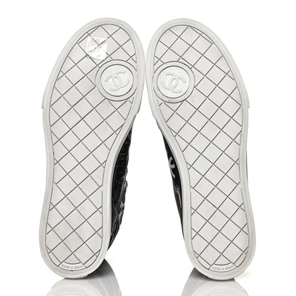 Chanel Printed Fabric High Top Logo Sneakers 39 White Black 5 of 7