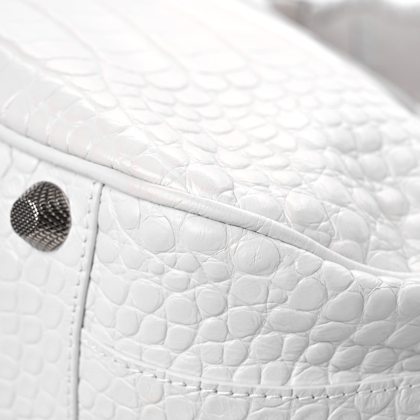 Extra Supple Calfskin Crocodile Embossed Medium Le Cagole Shoulder Bag White