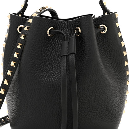 Valentino Garavani Grained Calfskin Rockstud Bucket Bag Black 7 of 9