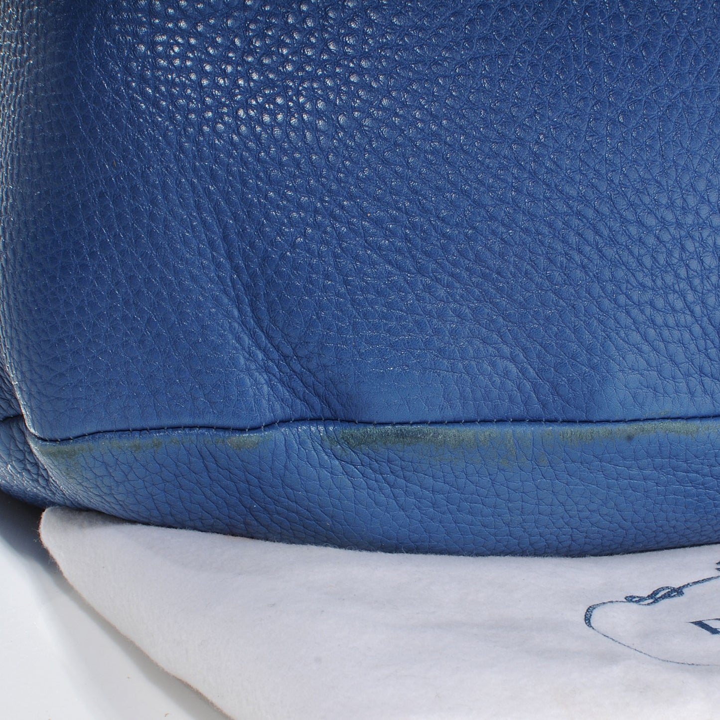 Vitello Daino Hobo Cobalto