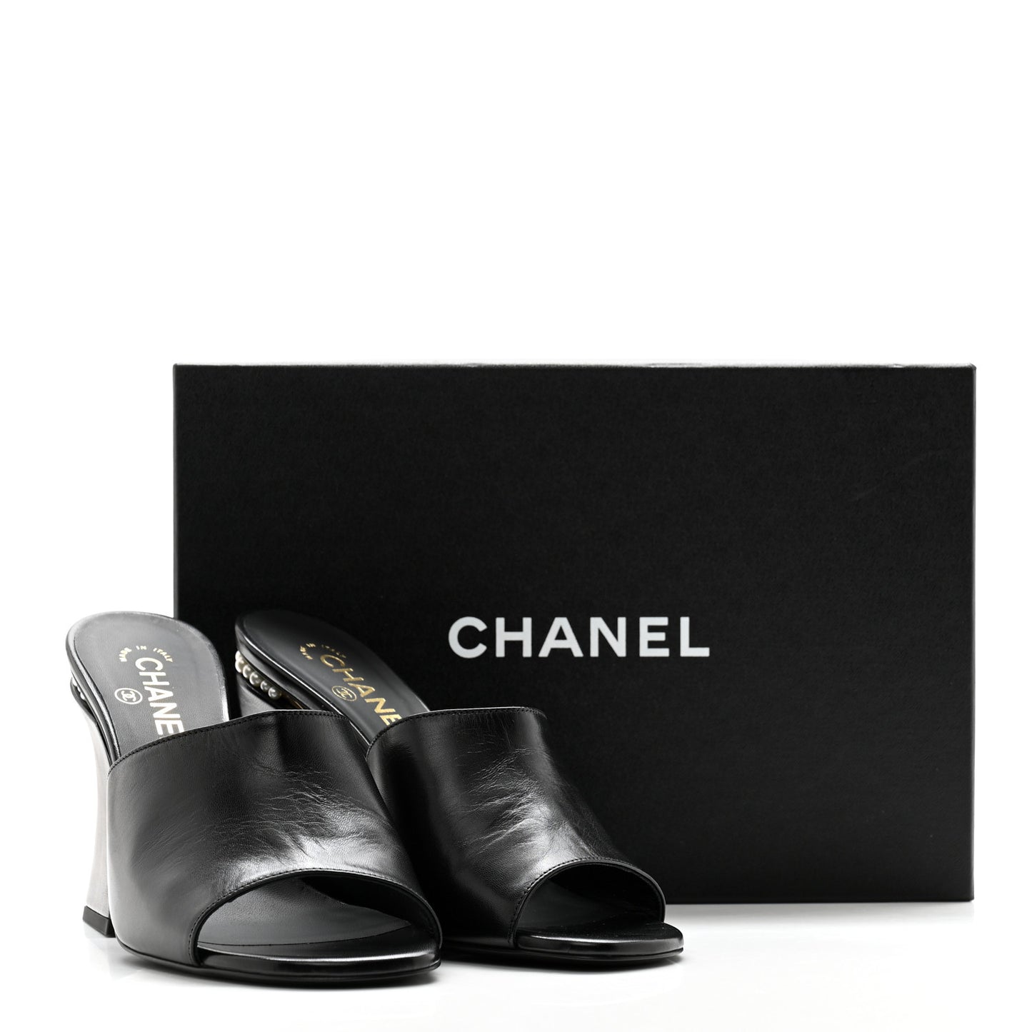 Shiny Goatskin Pearl Mule 40 Black