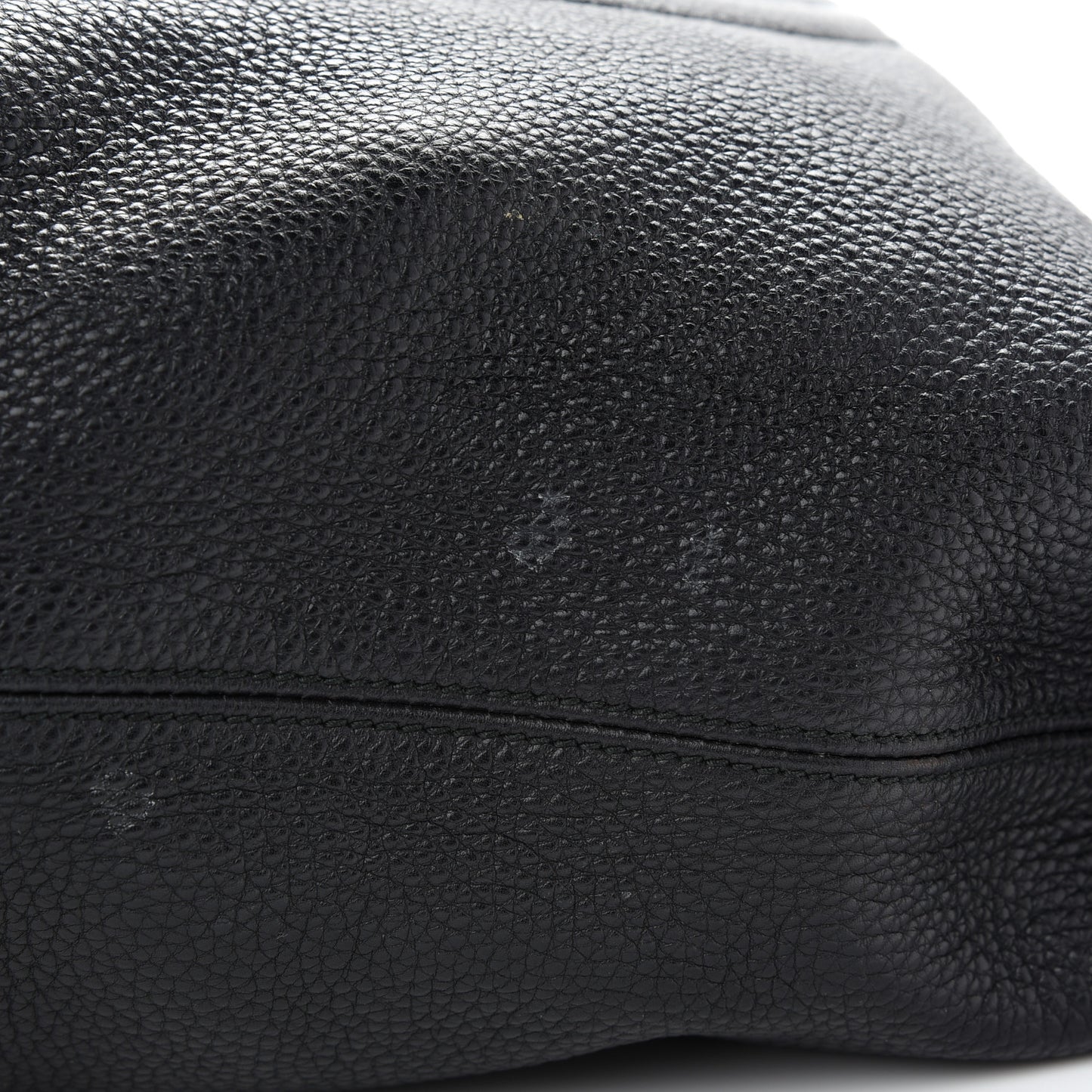 Pebbled Calfskin Large Soho Hobo Black