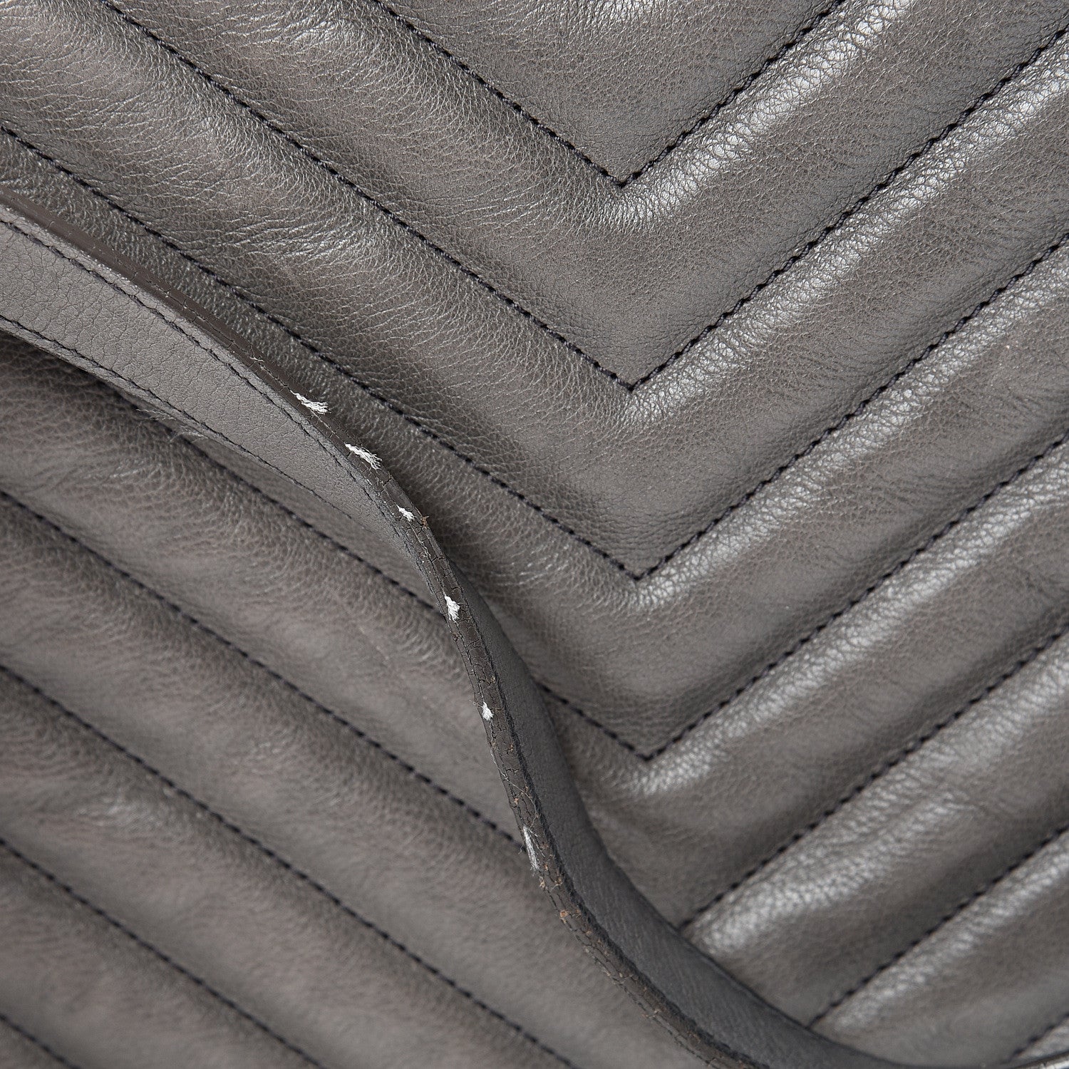 Saint Laurent Sheepskin Matelasse Chevron Large Monogram Shopping Bag Light Coal 16 of 21