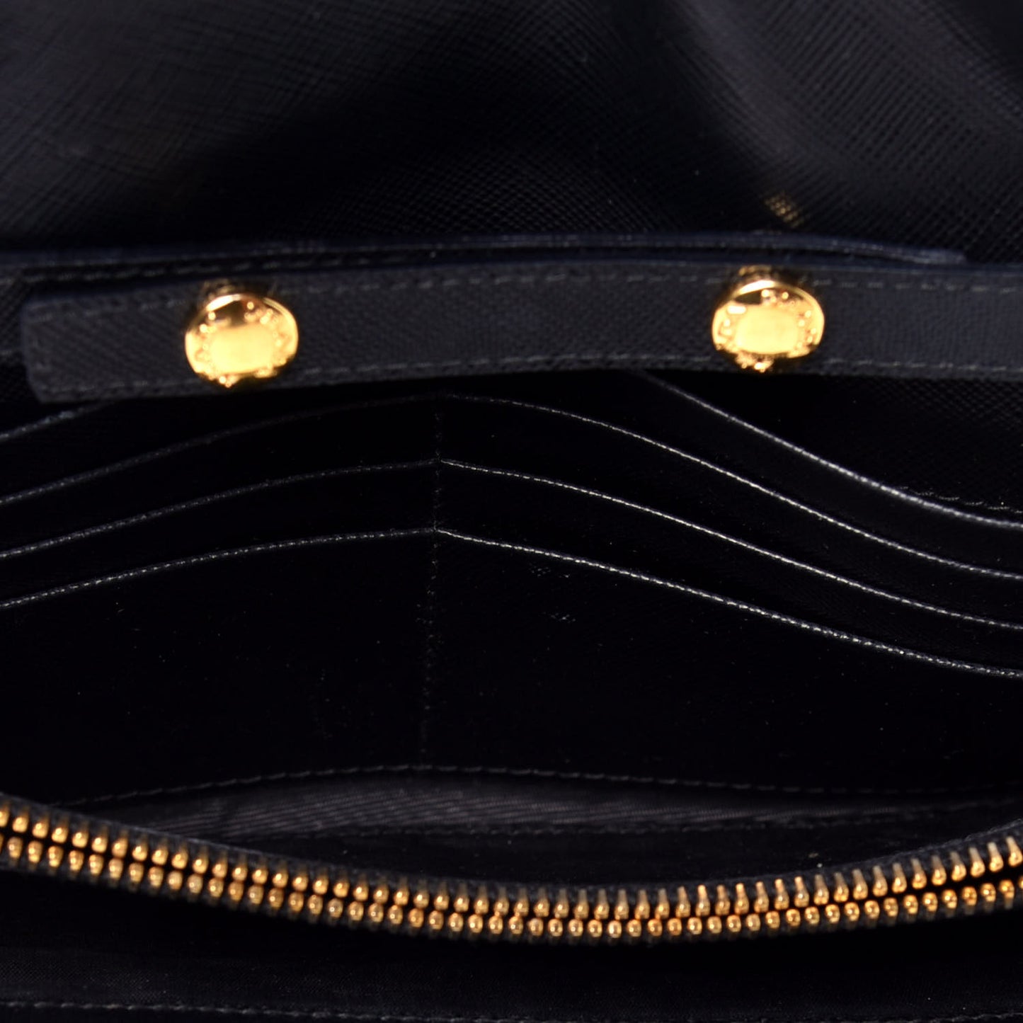 Saffiano Metal Oro Chain Wallet Black