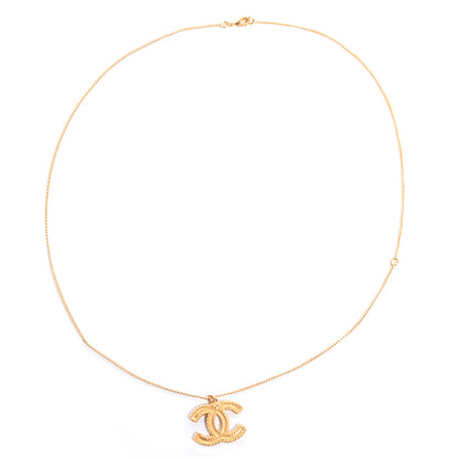 Chanel CC Necklace Gold 4 of 5