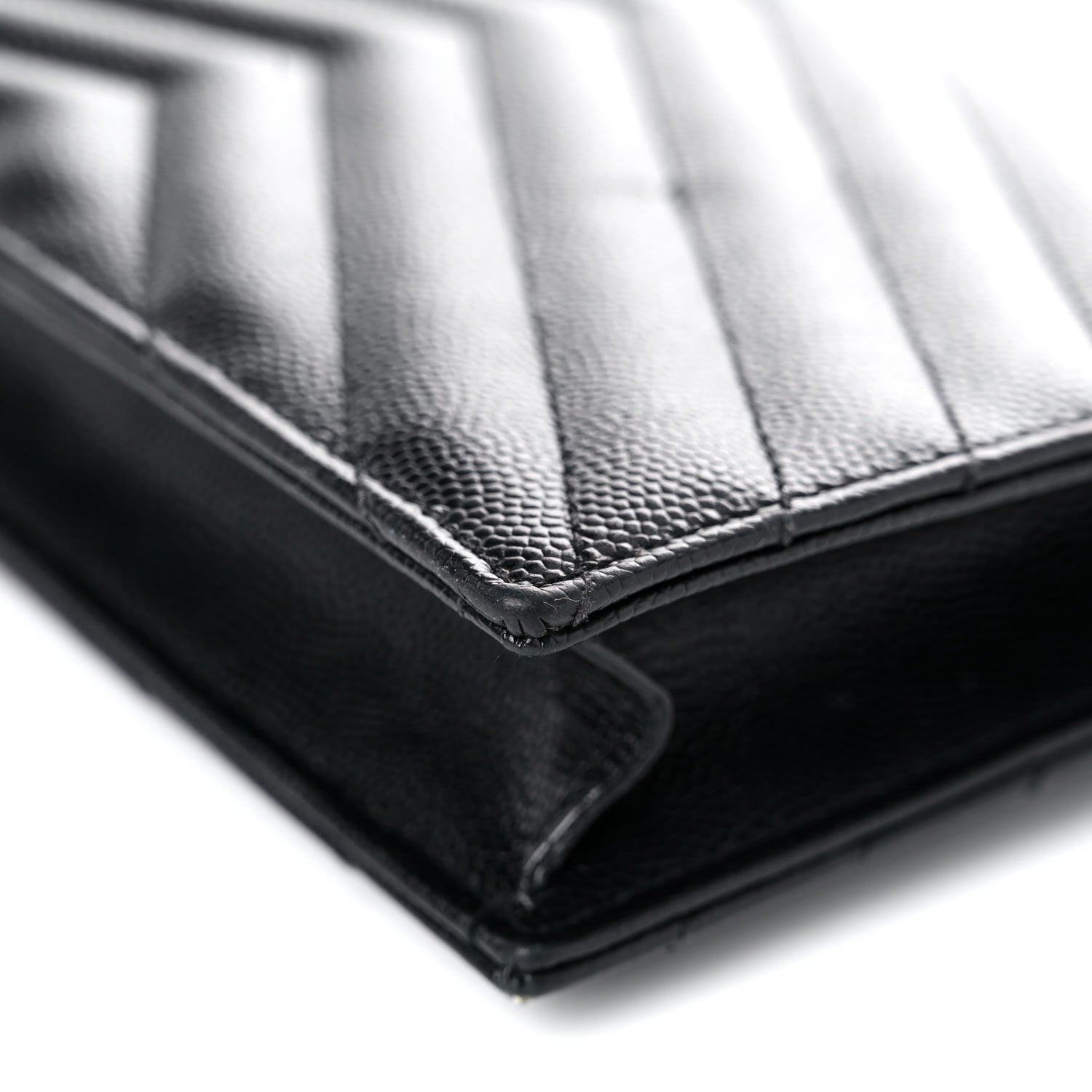 Saint Laurent Grain De Poudre Matelasse Chevron Monogram Monochrome Envelope Chain Wallet Black 13 of 18