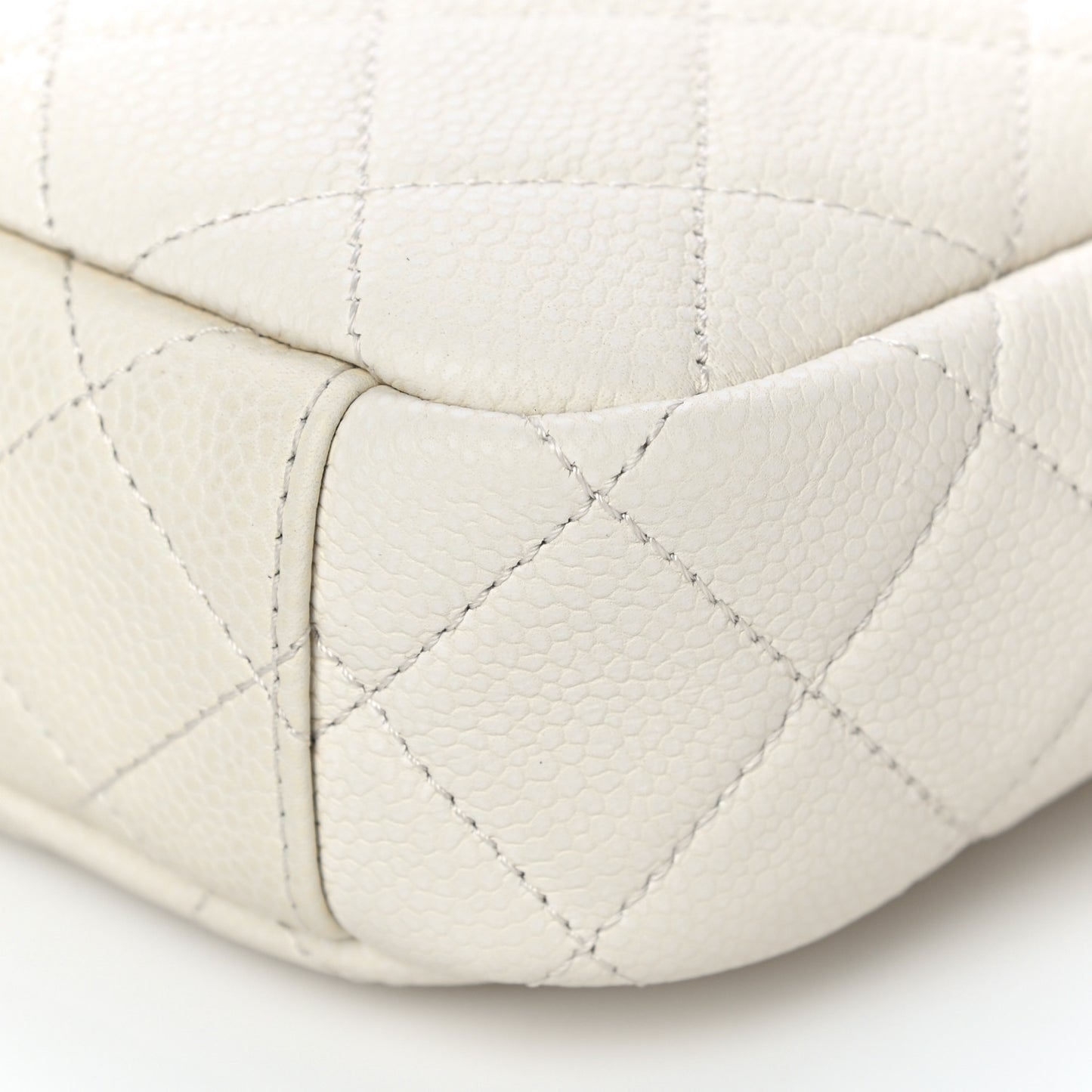Caviar Flat Quilted Small Coco Tassel Camera Case White