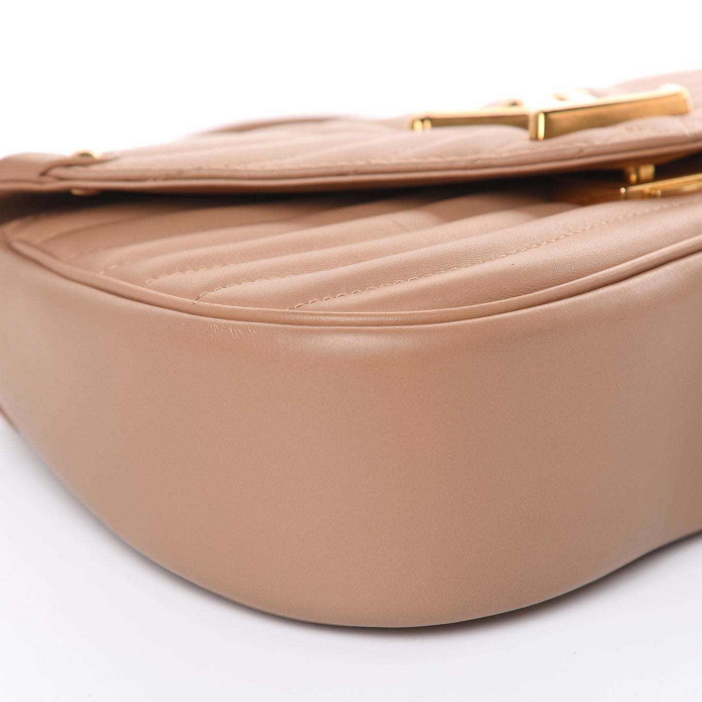 Calfskin New Wave Chain MM Noisette