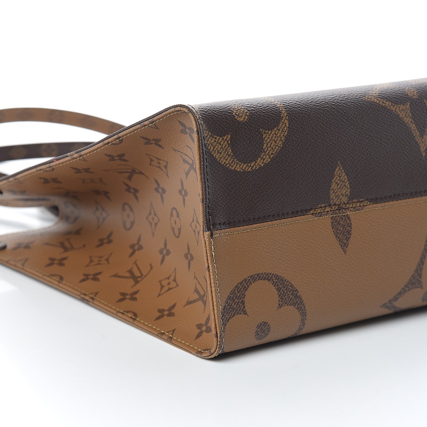 Louis Vuitton Reverse Monogram Giant Onthego MM 7 of 8