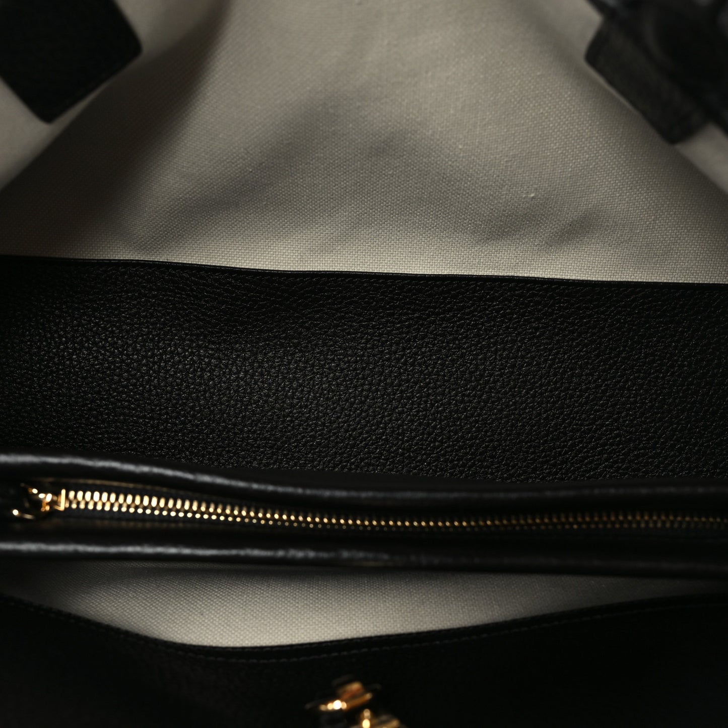 Grained Calfskin Stitched Urban Essentials Small Shopping Bag Black
