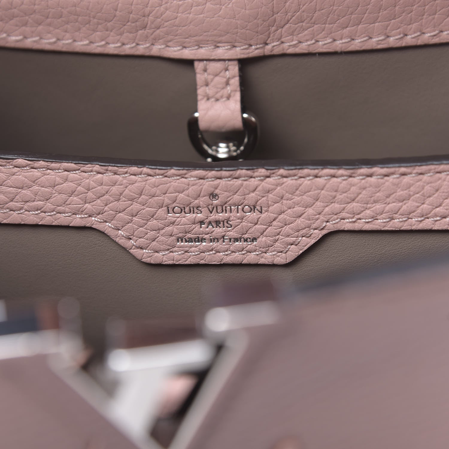 Louis Vuitton Taurillon Capucines PM Magnolia 6 of 10