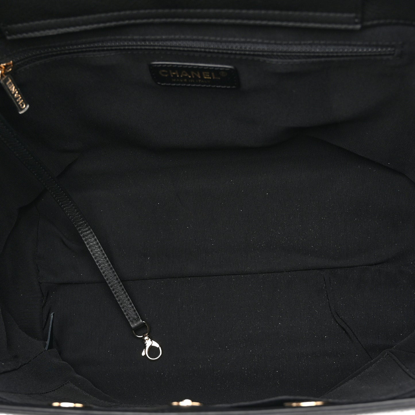 Bullskin Stitched Medium Shopping Bag Black