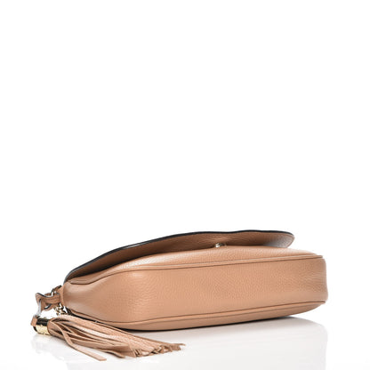 Gucci Pebbled Calfskin Medium Soho Flap Crossbody Camelia 4 of 9
