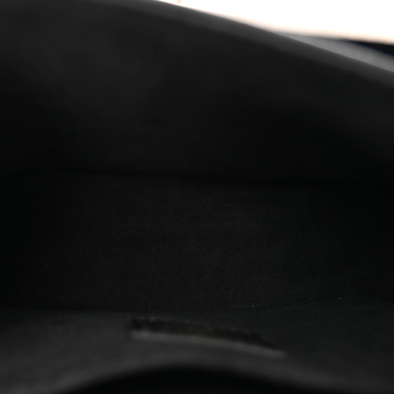 Louis Vuitton Grained Calfskin Lockme Tender Black 5 of 9