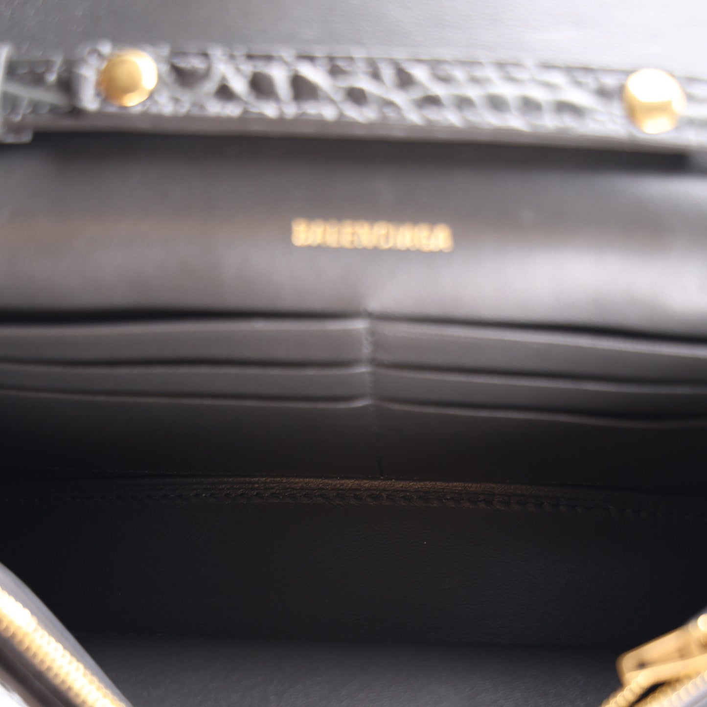 Shiny Calfskin Crocodile Embossed Hourglass Chain Bag Gris