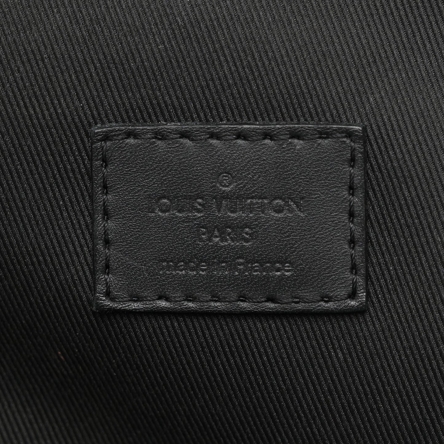 Damier Infini Avenue Sling Bag Onyx