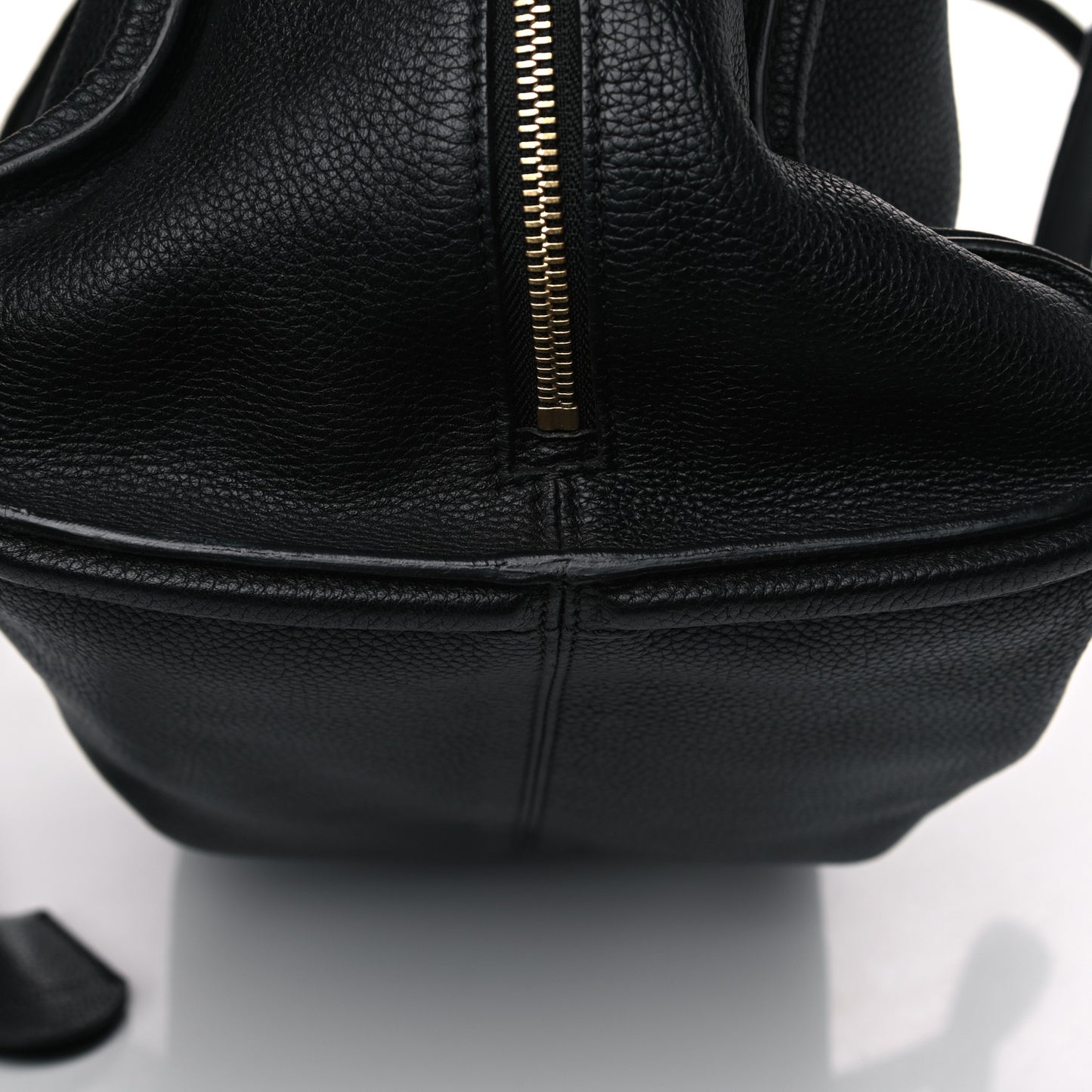 Pebbled Calfskin Large Skull Padlock Zip Around Tote Black
