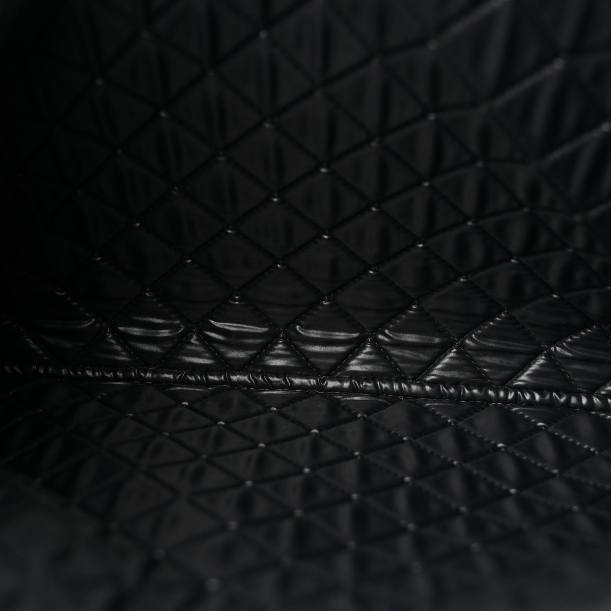 Caviar Quilted Large Boy Cosmetic Case Black