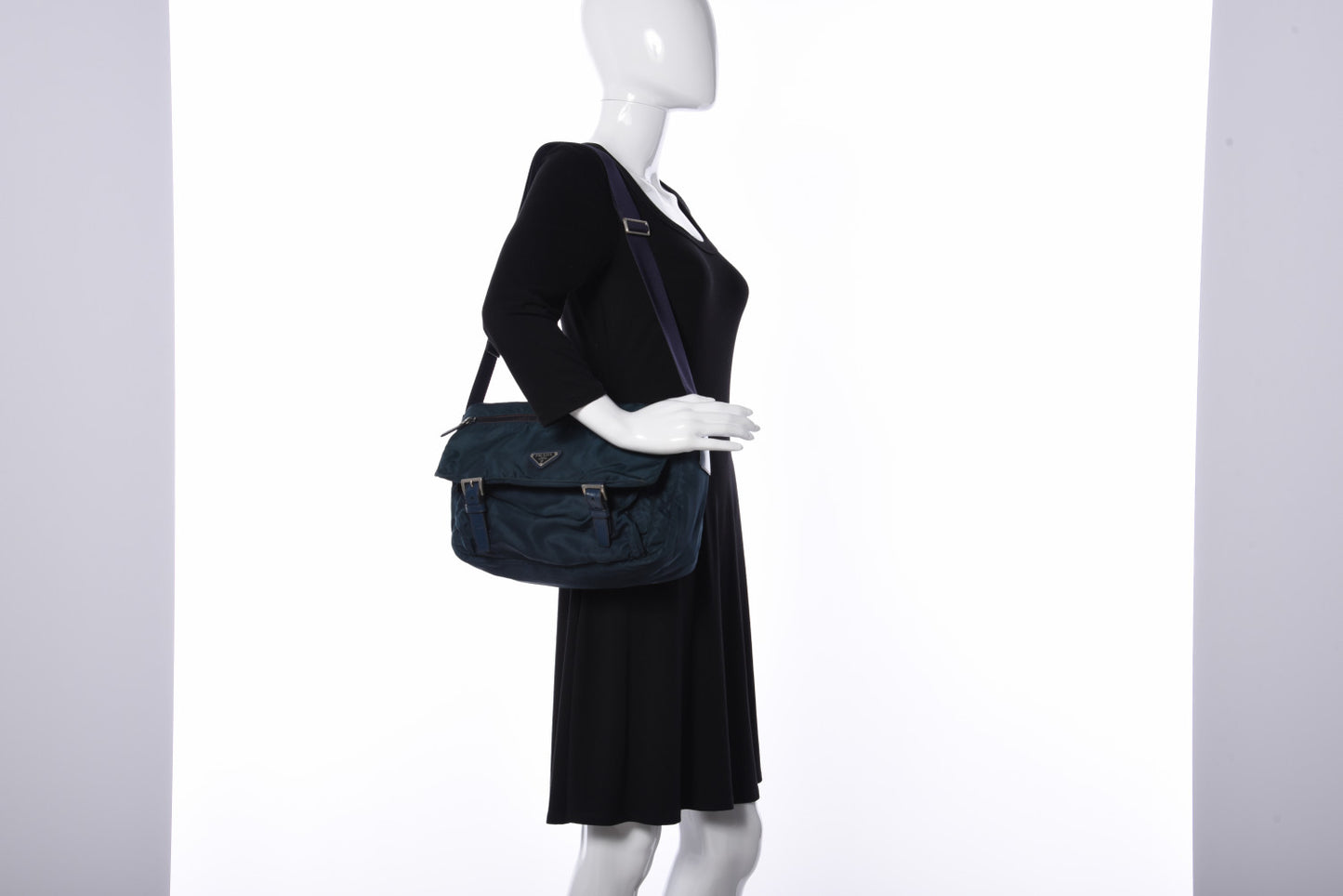 Nylon Vela Messenger Bag Blue