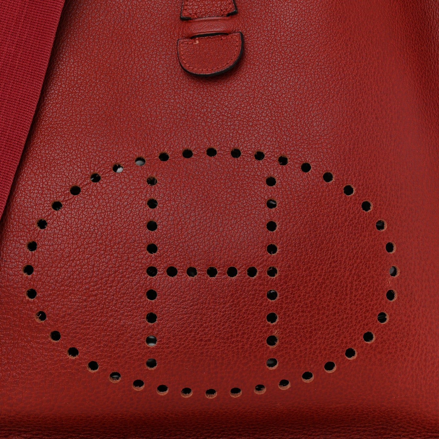 Taurillon Clemence Evelyne GM Rouge