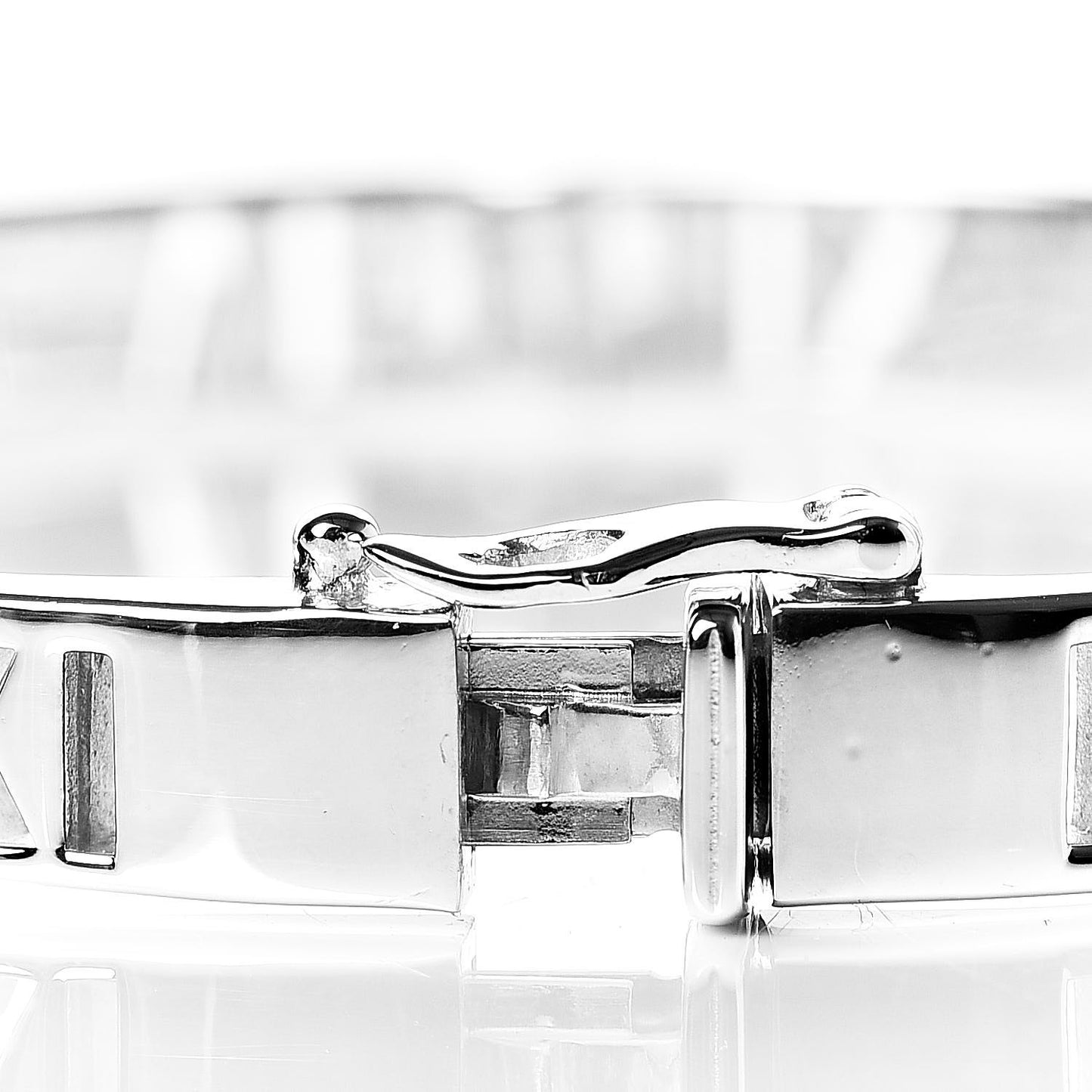 Sterling Silver Atlas Pierced Hinged Bangle Bracelet