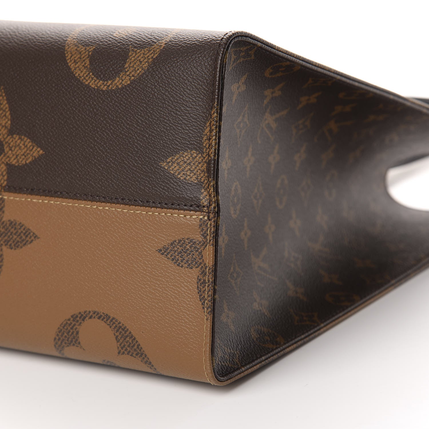 Louis Vuitton Reverse Monogram Giant Onthego GM 6 of 9