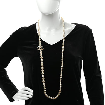 Chanel Pearl CC Necklace Gold 2 of 7